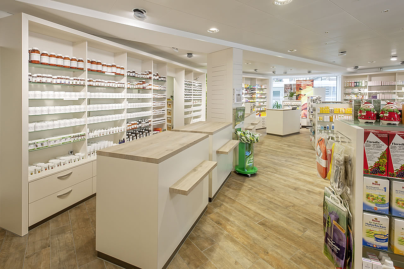 Safran Drogerie Verkaufsladen Hausspezialitaetenbereich Theken