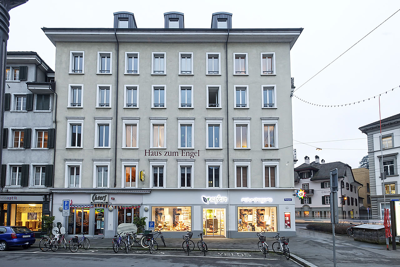 Safran Drogerie Aussenbild Hausansicht